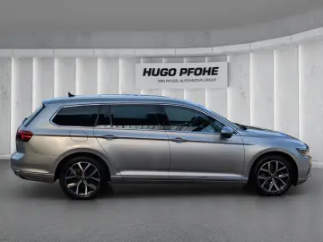 VW Passat Variant Elegance NAVI AMBIENTEBEL. PANO R