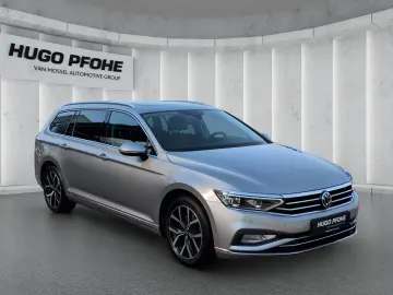 VW Passat Variant Elegance NAVI AMBIENTEBEL. PANO R