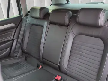 VW Passat Variant Elegance NAVI AMBIENTEBEL. PANO R
