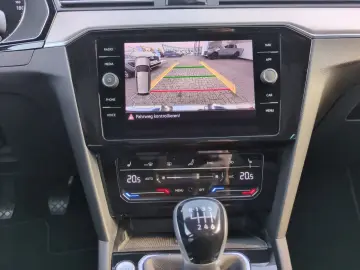 VW Passat Variant Elegance NAVI AMBIENTEBEL. PANO R