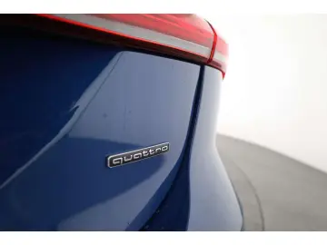 AUDI A5 Limousine e-hybrid quattro S line edition one