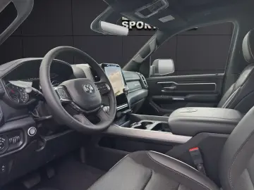 Dodge RAM 1500 Laramie Sport