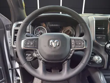 Dodge RAM 1500 Laramie Sport