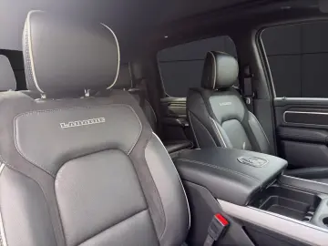 Dodge RAM 1500 Laramie Sport