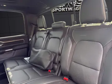 Dodge RAM 1500 Laramie Sport