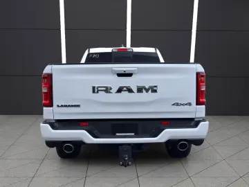 Dodge RAM 1500 Laramie Sport