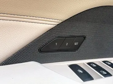 BMW M440i xDrive Cabrio ACC AHK LED CarPlay KAM H&K