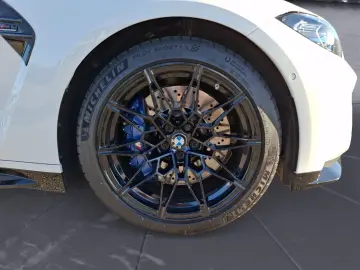 BMW M4 Competition M xDrive Cabrio Innovationsp.