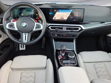 BMW M4 Competition M xDrive Cabrio Innovationsp.