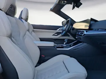 BMW M4 Competition M xDrive Cabrio Innovationsp.