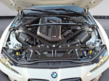BMW M4 Competition M xDrive Cabrio Innovationsp.