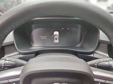 VOLVO XC40 Ultimate Recharge Pure Electric AWD
