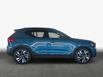 VOLVO XC40 B4 B AWD DKG Ultimate Dark