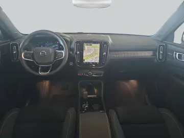 VOLVO XC40 B4 B AWD DKG Ultimate Dark