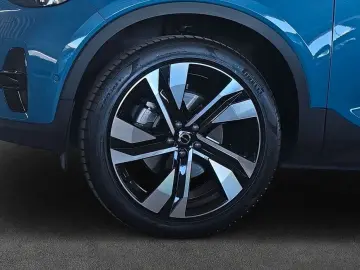 VOLVO XC40 B4 B AWD DKG Ultimate Dark