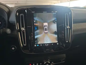 VOLVO XC40 B4 B AWD DKG Ultimate Dark