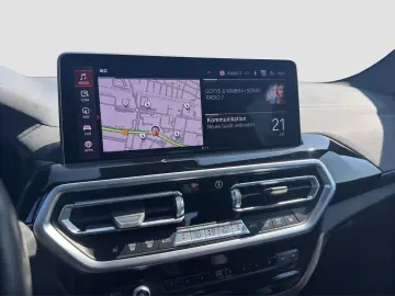 BMW iX3 (M-Sport Navi LED HUD ACC WLAN)