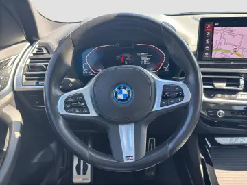 BMW iX3 (M-Sport Navi LED HUD ACC WLAN)
