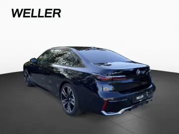 BMW 740d xDr M Sport StHz AHK SkyL B&W AutoB Iconic