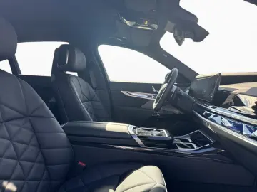 BMW 740d xDr M Sport SkyL Aktiv 360  STHZ AutoB