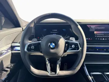 BMW 740d xDr M Sport SkyL Aktiv 360  STHZ AutoB