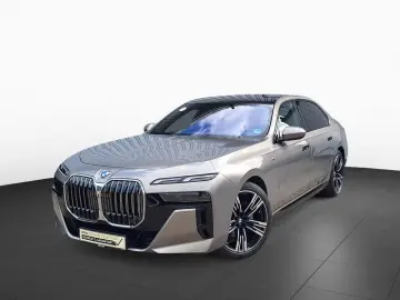 BMW 740d xDrive M Sport DA PA-Prof B&W Standh Sky 21
