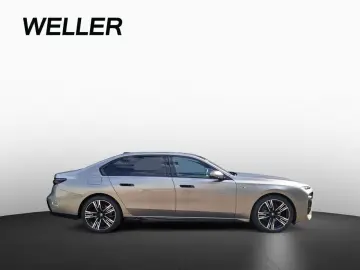 BMW 740d xDrive M Sport DA PA-Prof B&W Standh Sky 21