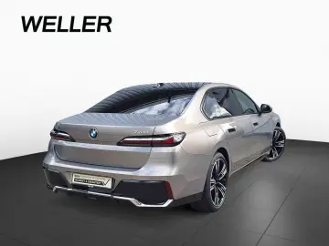 BMW 740d xDrive M Sport DA PA-Prof B&W Standh Sky 21
