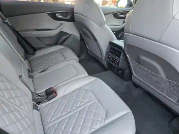 Audi Q8 50TDI QUATTRO S LINE GARANTIE 2029 LIVRARE RAPIDA