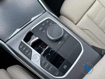 BMW M340i xDrive Limousine M Sport 18  AHK Lenkradhz