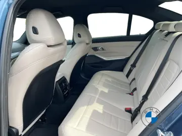 BMW M340i xDrive Limousine M Sport 18  AHK Lenkradhz