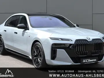 BMW 740 XD M SPORT SHADOW  LCI LUFT. STHZ B&W PANO A