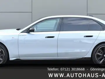BMW 740 XD M SPORT SHADOW  LCI LUFT. STHZ B&W PANO A