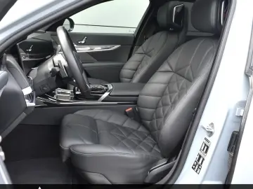 BMW 740 XD M SPORT SHADOW  LCI LUFT. STHZ B&W PANO A
