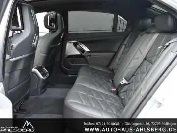 BMW 740 XD M SPORT SHADOW  LCI LUFT. STHZ B&W PANO A