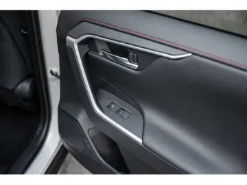 TOYOTA RAV 4 Teamplayer 2.5 Plug-in Hybrid 4x4 HUD LED