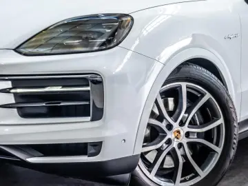 PORSCHE Cayenne E-Hybrid Coupe Matrix InnoDrive HU Pano