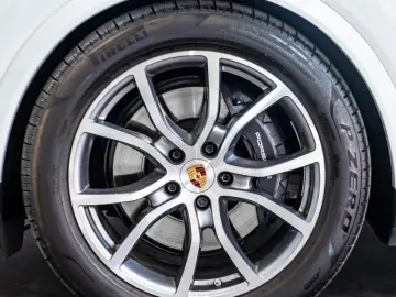 PORSCHE Cayenne E-Hybrid Coupe Matrix InnoDrive HU Pano