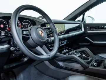 PORSCHE Cayenne E-Hybrid Coupe Matrix InnoDrive HU Pano