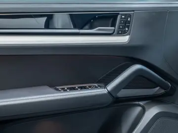 PORSCHE Cayenne E-Hybrid Coupe Matrix InnoDrive HU Pano