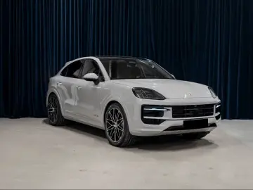 Porsche Cayenne Coupe GTS - Burmester - HUD - AWS
