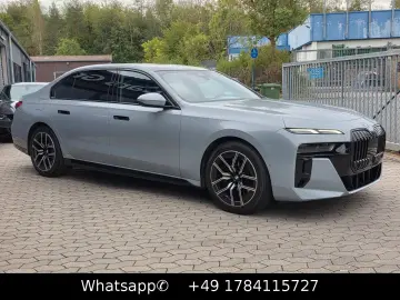 BMW 740i M Sport Paket Kristall Paket SkyLounge B&W