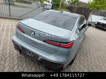 BMW 740i M Sport Paket Kristall Paket SkyLounge B&W