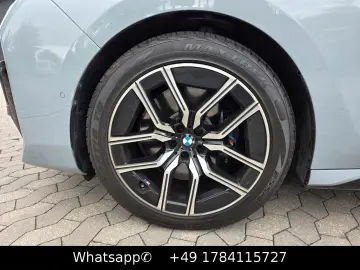 BMW 740i M Sport Paket Kristall Paket SkyLounge B&W