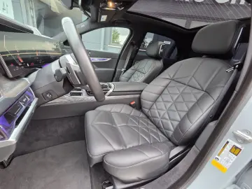 BMW 740i M Sport Paket Kristall Paket SkyLounge B&W