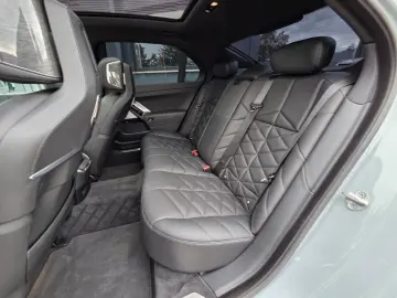 BMW 740i M Sport Paket Kristall Paket SkyLounge B&W