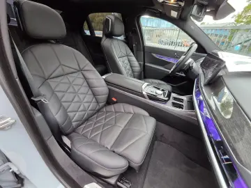 BMW 740i M Sport Paket Kristall Paket SkyLounge B&W