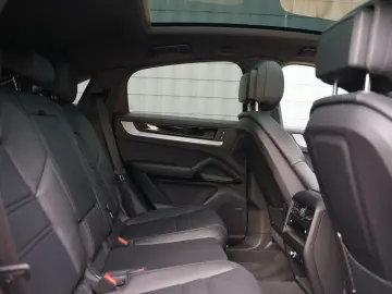 PORSCHE Cayenne Coupe E-Hybrid AirSusp. Inno Pano AHK
