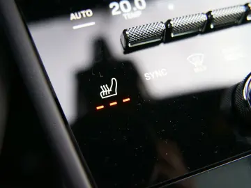 PORSCHE Cayenne Coupe E-Hybrid AirSusp. Inno Pano AHK