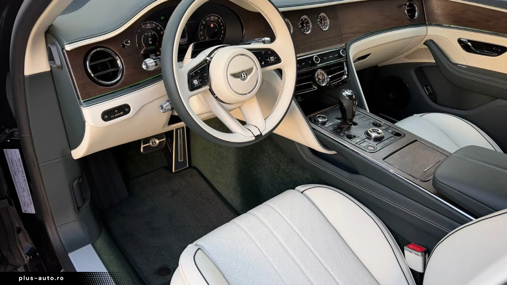 Bentley Flying Spur V8 Hybrid - MY2026